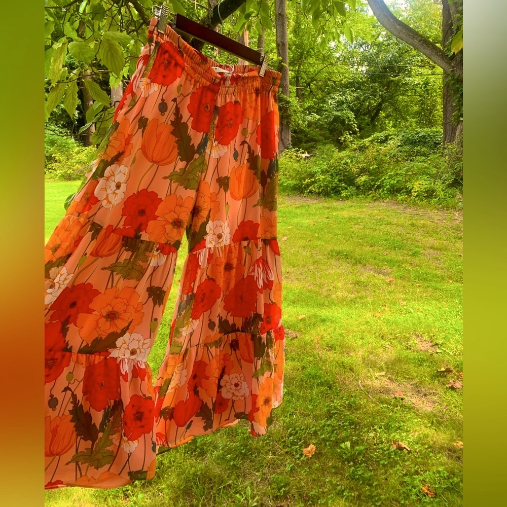 NWT Trina Turk Tiered “Ginger” Pants 🌺🌺🌺